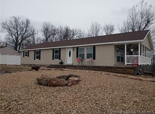 71 Partee Dr, Sunrise Beach, MO 65079