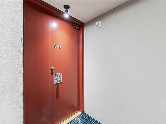 2nd image of 101 Alma St APT 908