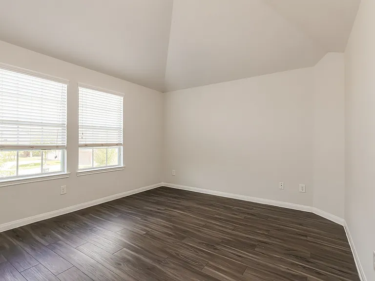 2438 Gibbs Bend Ct — Photo 21