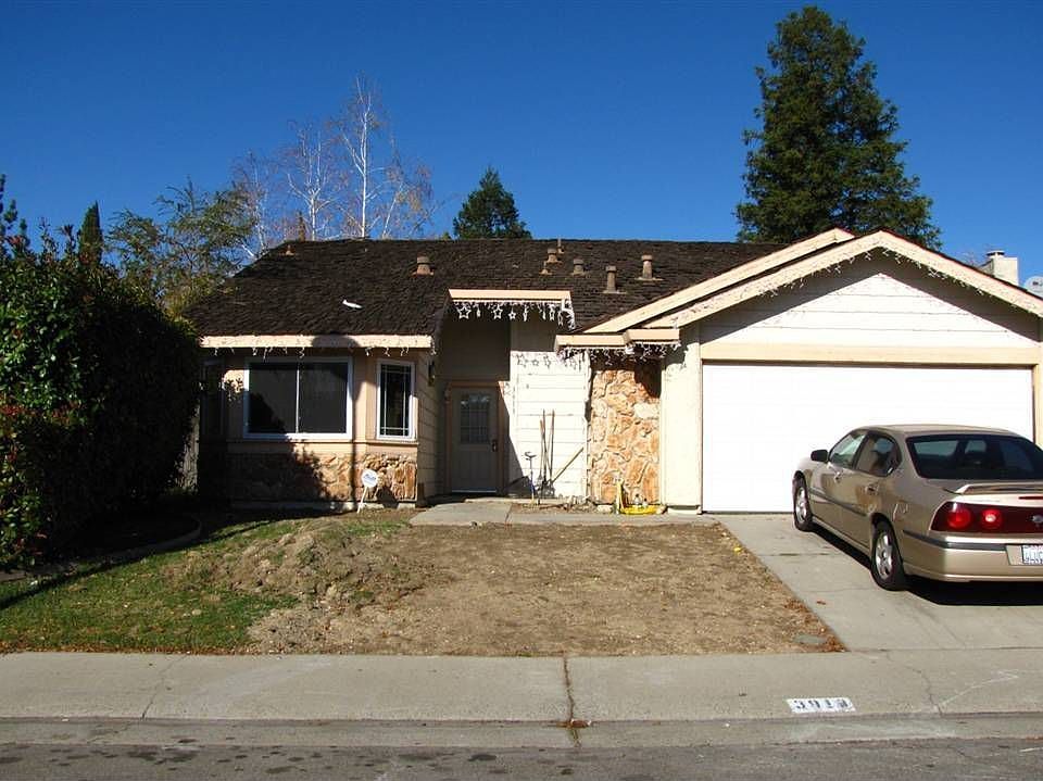 1st image of 3913 N Country Dr