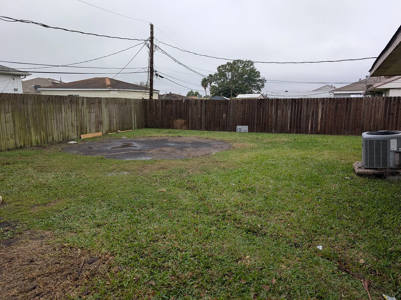 4 bed, 2.5 bath, 1800 sqft, $1,800 — Photo 4