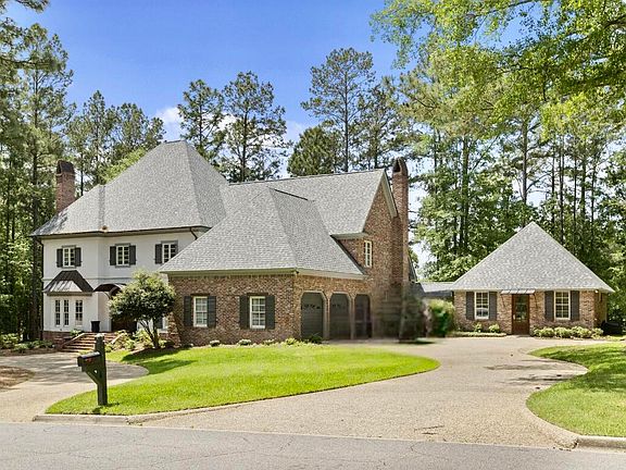 2nd image of 11 Bocage Rd