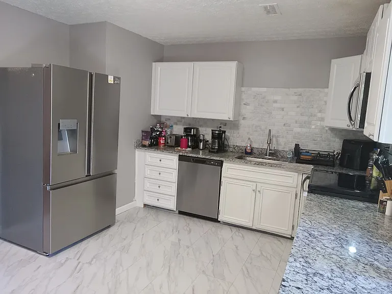 409-411 Bonnie Brae Dr — Photo 15