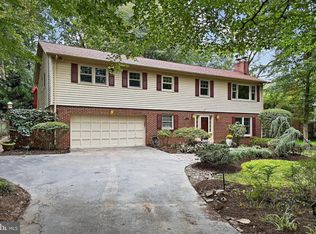 5112 Clinton Rd, Alexandria, VA 22312