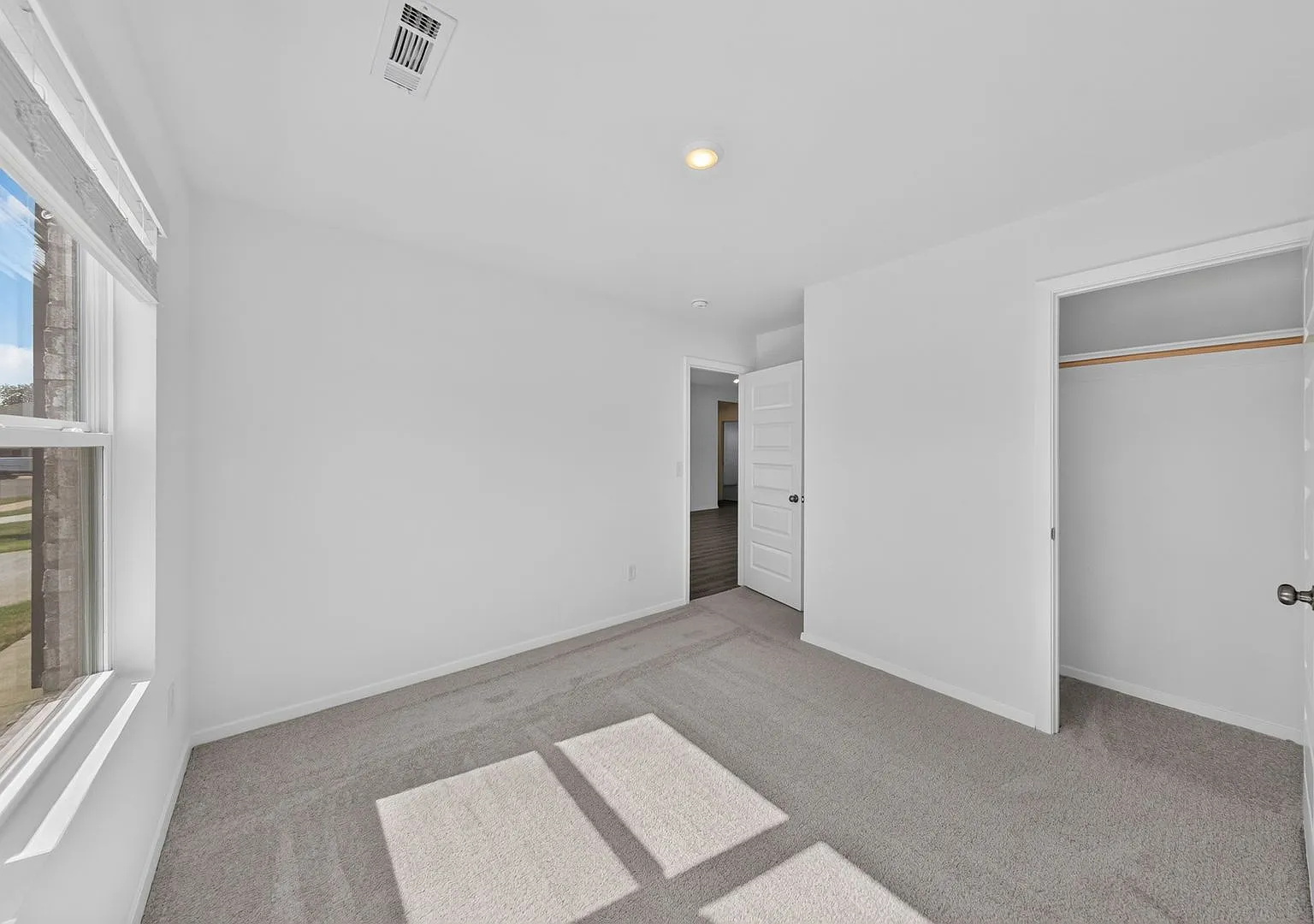 Ranch Style 4 Bed 2 Bath Pea Ridge — Photo 2