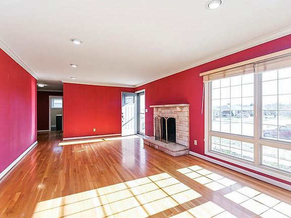5th image of 406 Midland Dr