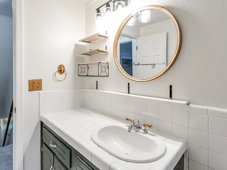 2nd floor bath
