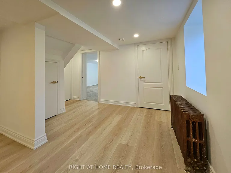 263 Keele St — Photo 14