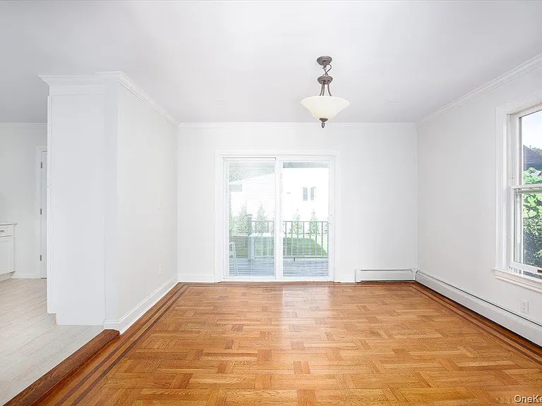 310 Columbus Pkwy — Photo 7