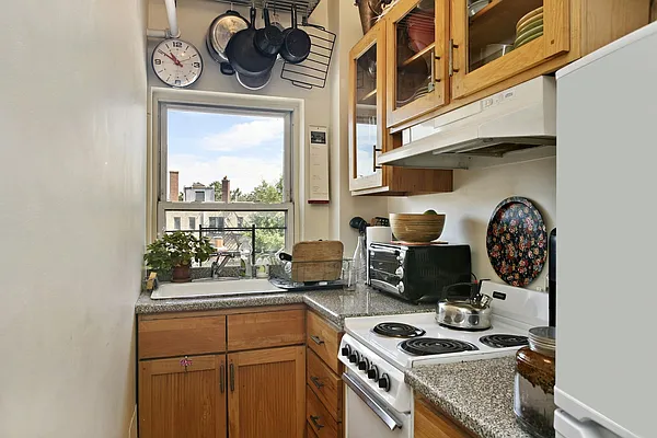 Rented by Corcoran | media 18