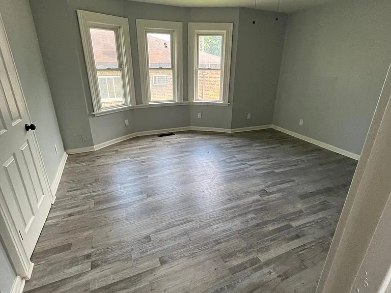 3006 Glenway Ave — Photo 33