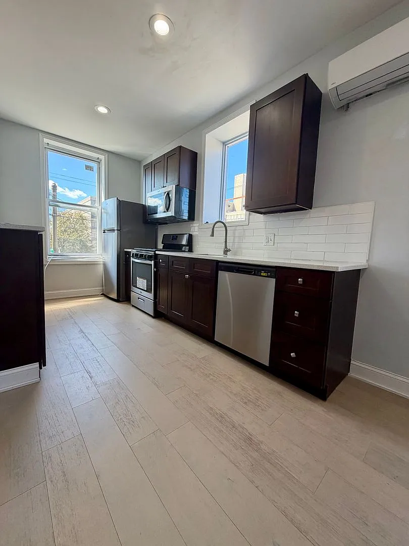 Snyder Ave 1247 — Photo 3
