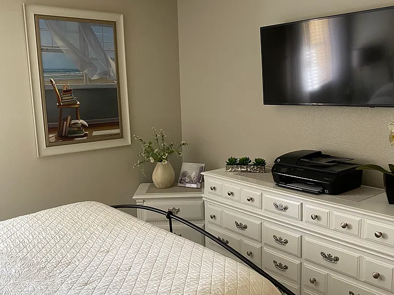 810 S Langley Ave #102 — Photo 7