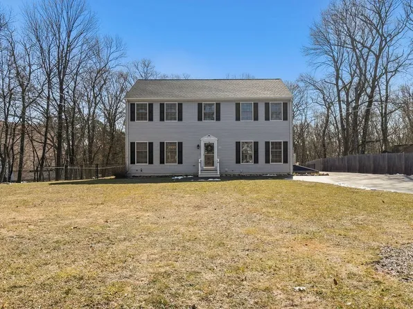 235 Pleasant St, Franklin, MA 02038
