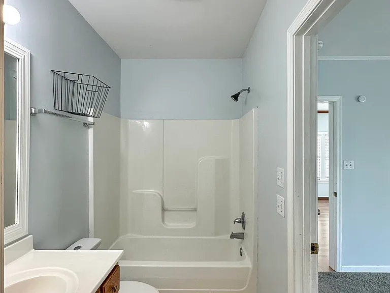 109 Evelyn Dr — Photo 14