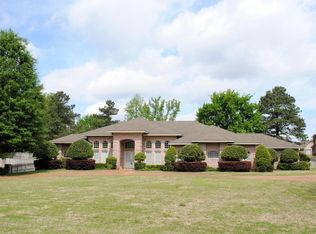 8396 Belmor Lakes Dr, Olive Branch, MS 38654