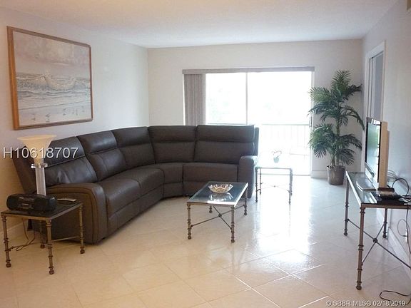 4th image of 800 S Hollybrook Dr APT 307