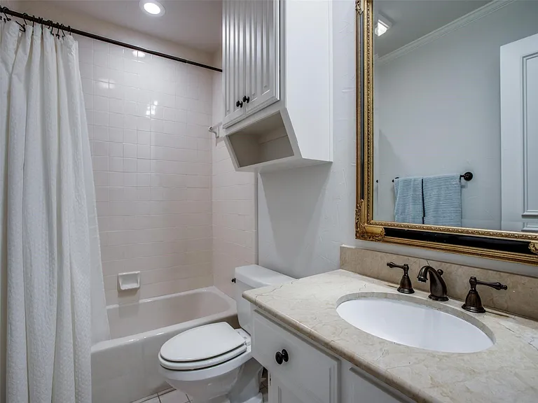 3909 Greenbrier Dr — Photo 26