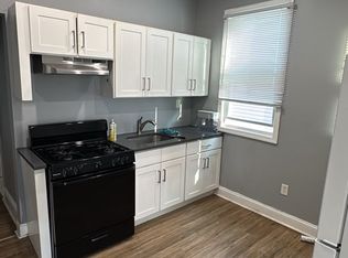 208 Munn Ave Floor 3, Irvington, NJ 07111