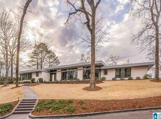 2820 Cherokee Rd, Mountain Brook, AL 35223