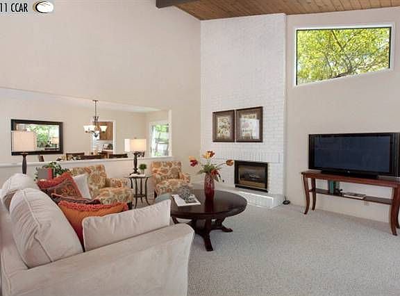 2nd image of 1938 Saint Andrews Dr