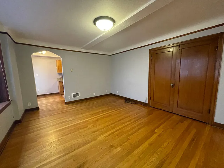124 Warren Ave N #209 — Photo 7