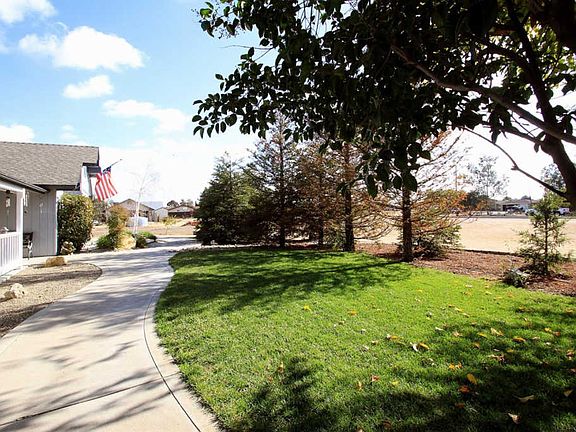 4th image of 36767 Blanca Ave