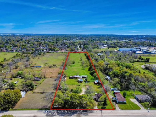 602 Massey Tompkins Rd, Baytown, TX 77521