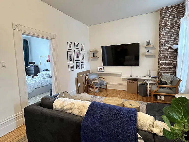 337 James St #1 — Photo 13