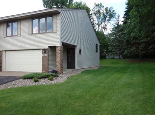 2015 Mesabi Ave E, Maplewood, MN 55109