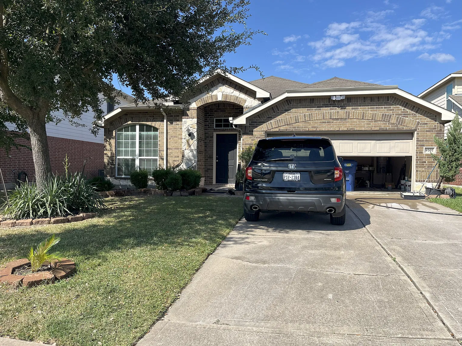 4 bed, 2036 sqft, $2,250 — Photo 1