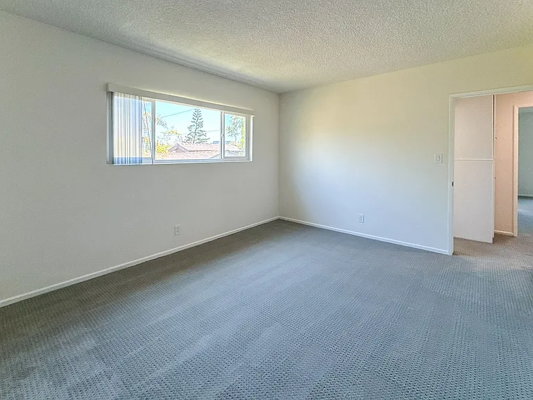 1644 Electric Ave #4 — Photo 12