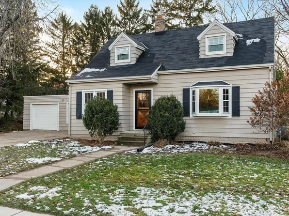 231 North Garfield AVENUE, Port Washington, WI 53074