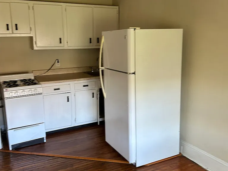 907 S 47th St #3R — Photo 21