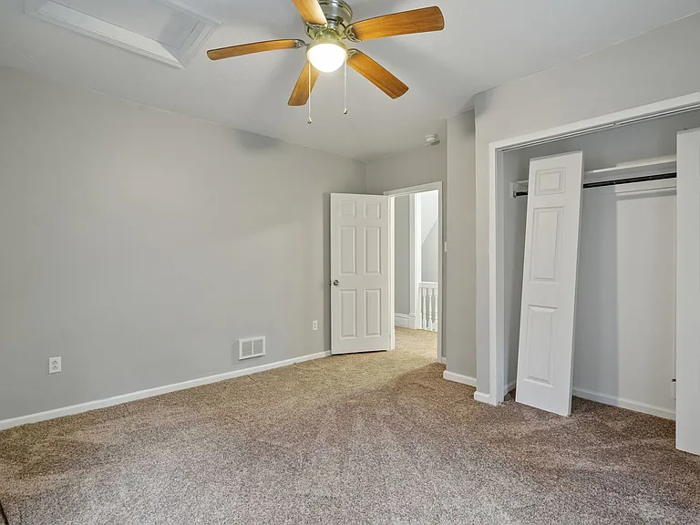 410 Lorenz Ave — Photo 18