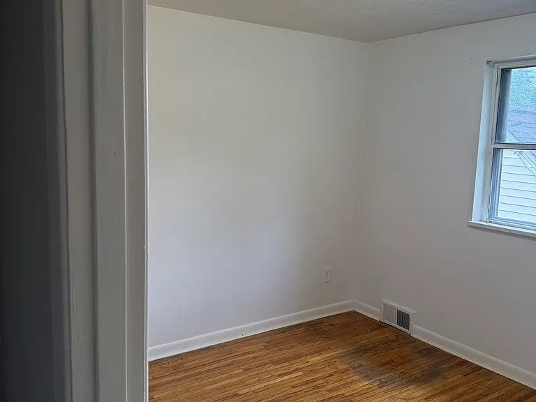69 Newell Ave — Photo 9