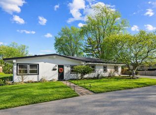 8 Rob Rd, Chicago, IL 60056