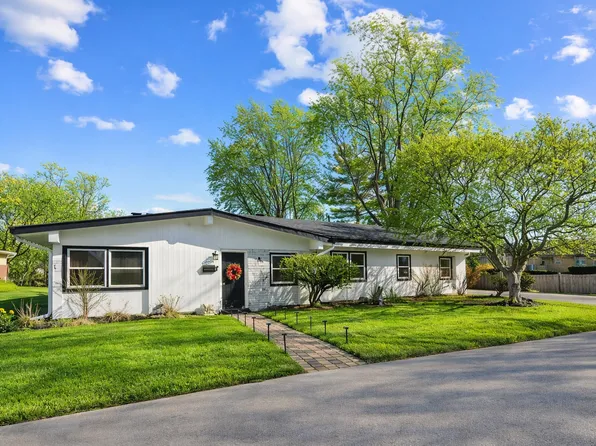 8 Rob Rd, Chicago, IL 60056