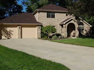 8704 Carriage Ln, Pendleton, IN 46064