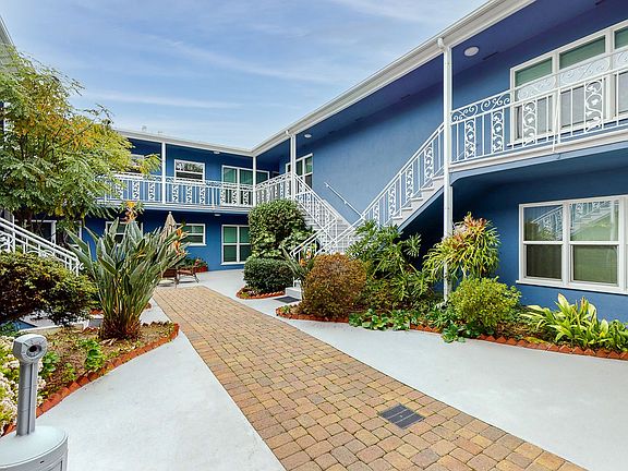 4th image of 11284 Montana Ave APT 2