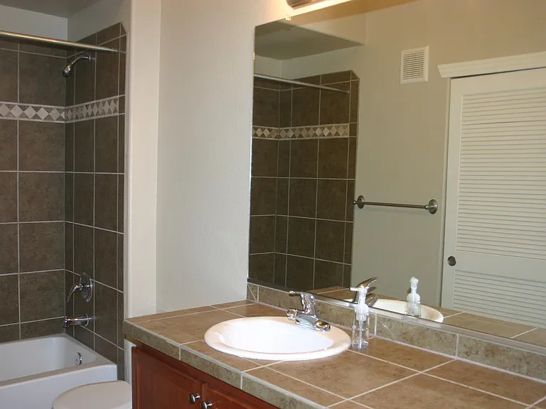 2nd Bathroom