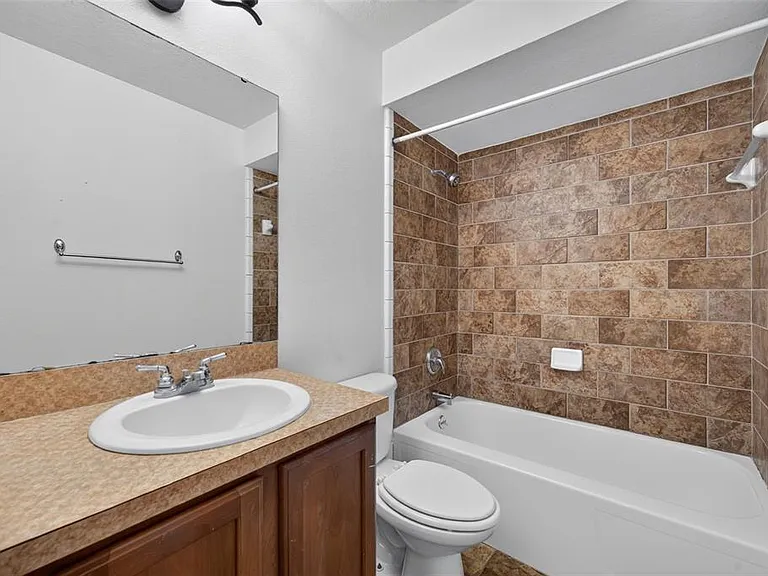 4796 Tangerine Ave #4796 — Photo 18