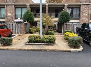 6600 Poplar Woods Cir S APT 1, Memphis, TN 38138