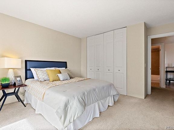 5th image of 909 Logan St APT 4B