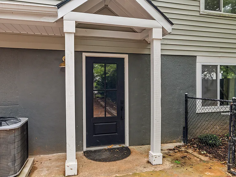 8 Amherst Ave #C — Photo 20