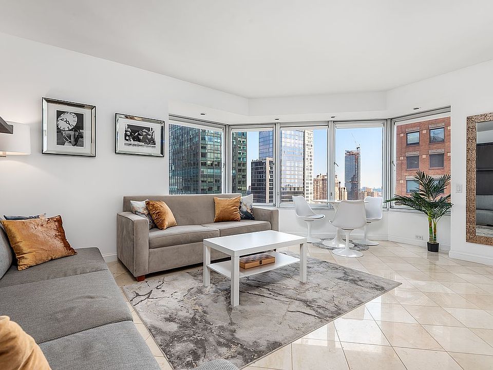 1st image of 150 W 56th St APT 3207