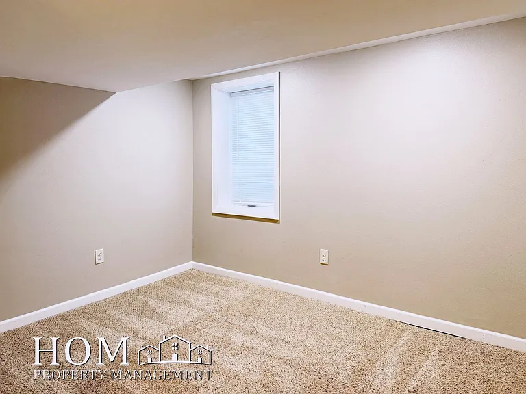 325.5 McKinley Ave — Photo 9