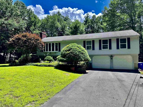 79 Wash Pond Road, Hampstead, NH 03841