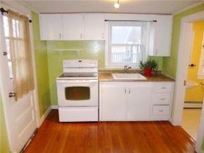 5 Simmons St, Newport, RI, 02840