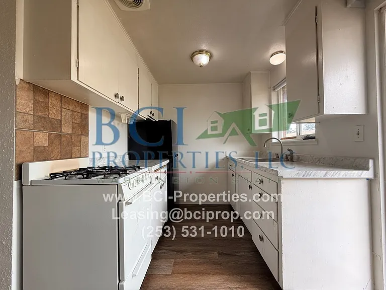 10902 Freiday St SW — Photo 9